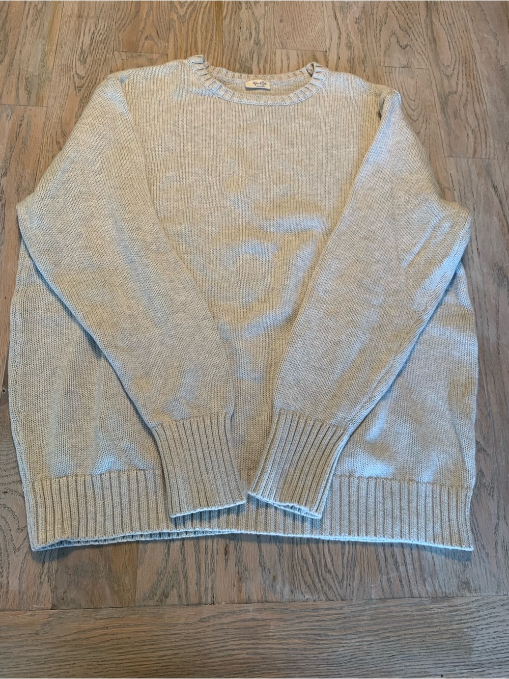 Brandy Melville Light Gray Crewneck Sweater